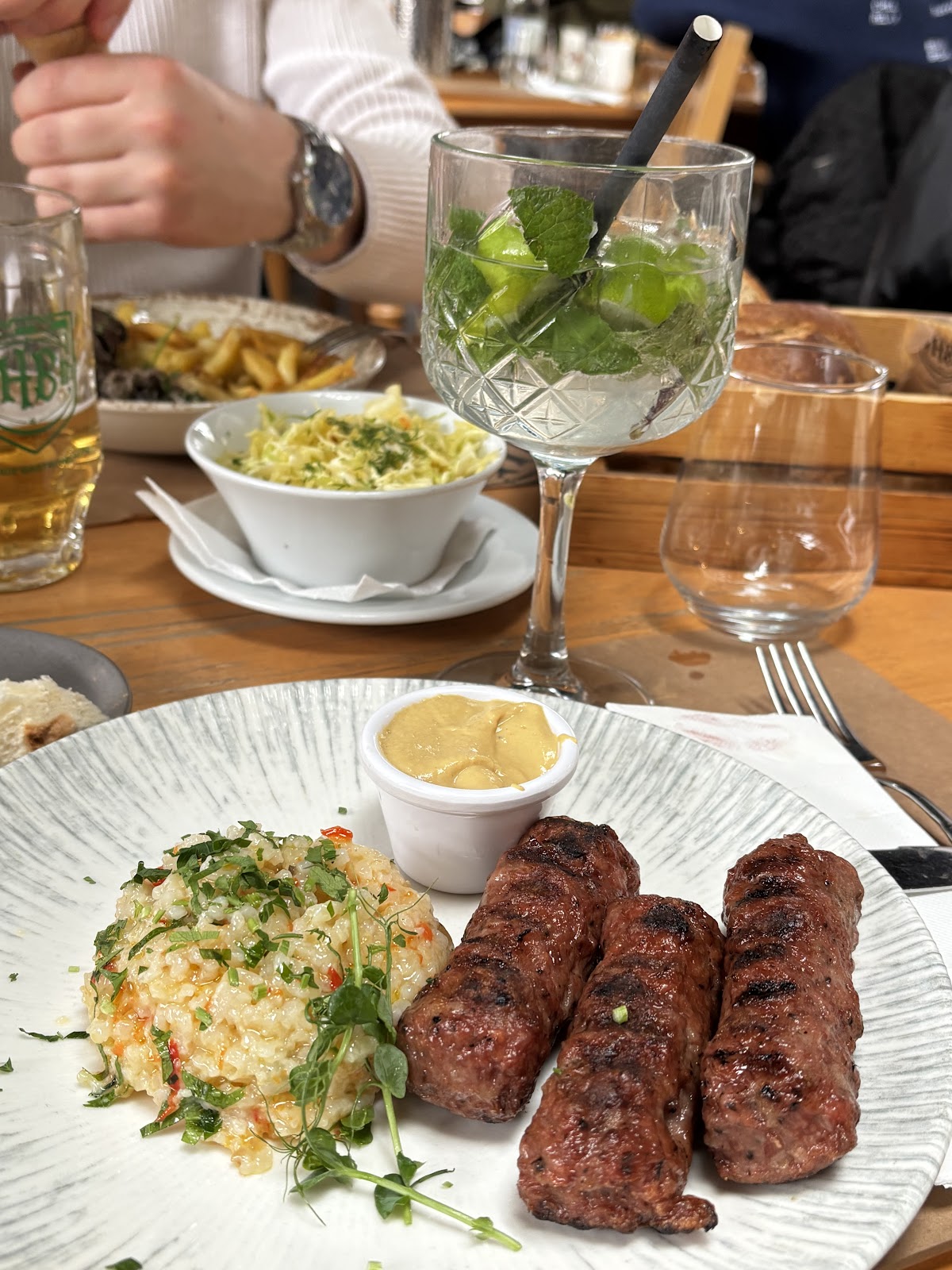 Hanu' Berarilor Casa Oprea Soare - foto 4