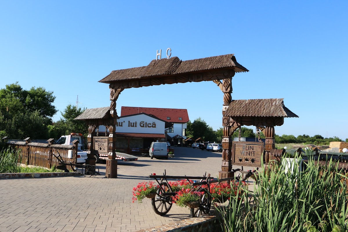 Hanu lui Gică - foto 1