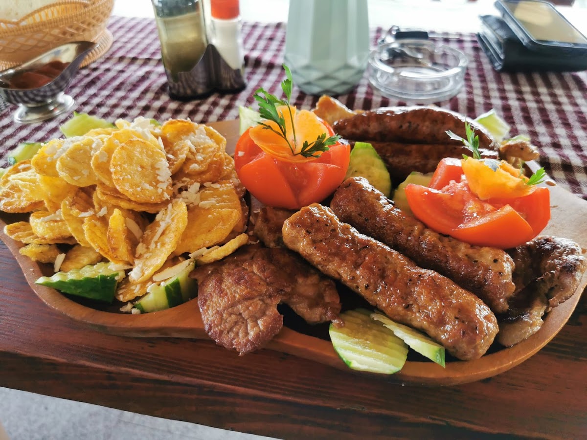 Hanul Dacic - foto 3