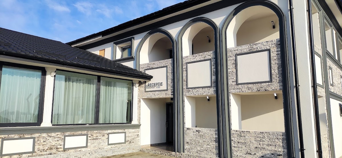 Hanul dintre vii - foto 1