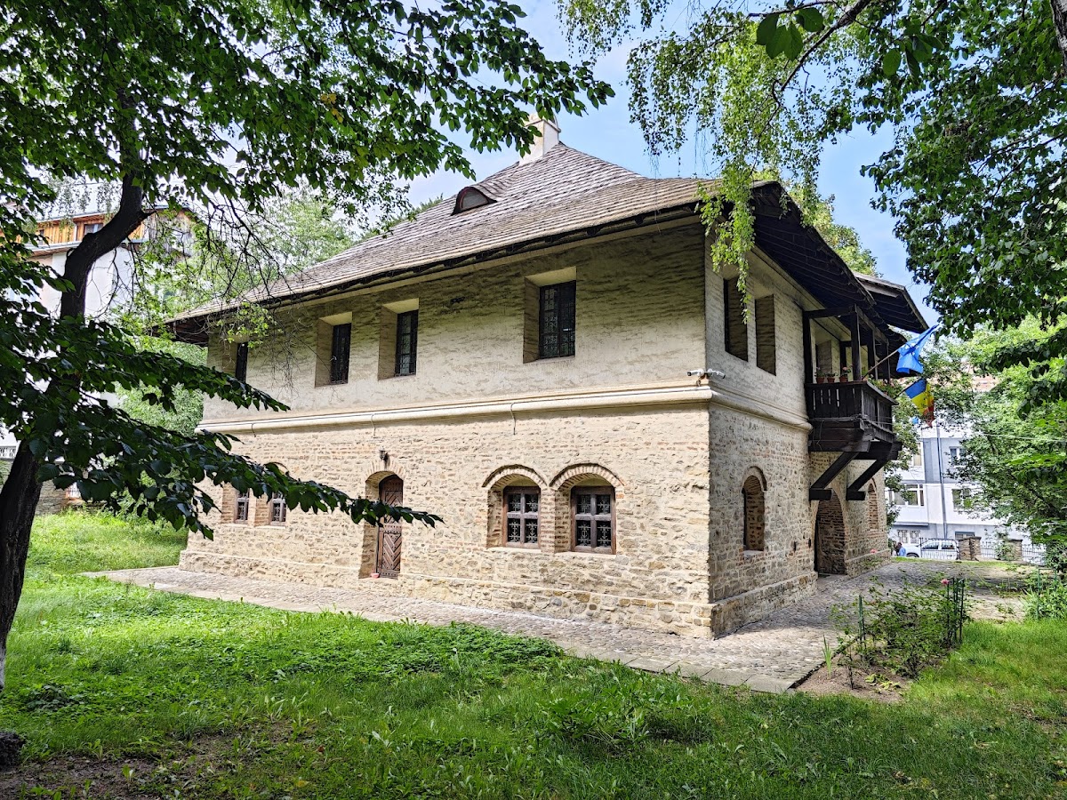 Hanul Domnesc - foto 1