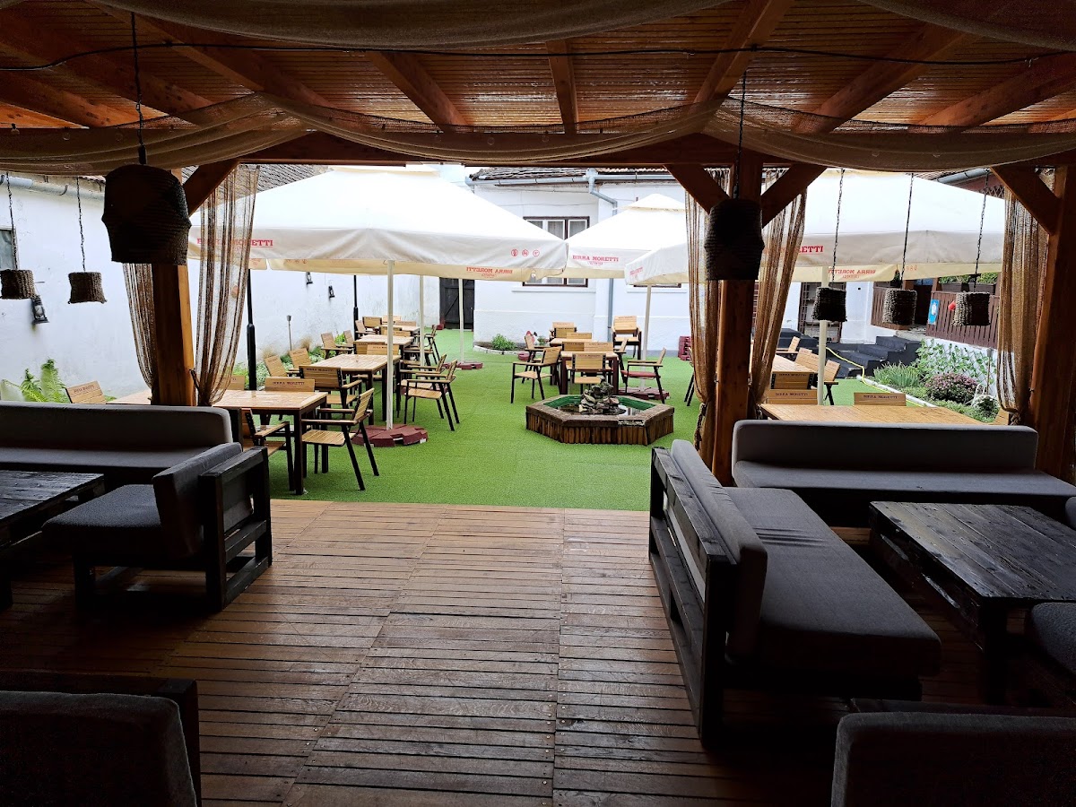 Hanul Lolelor - foto 1