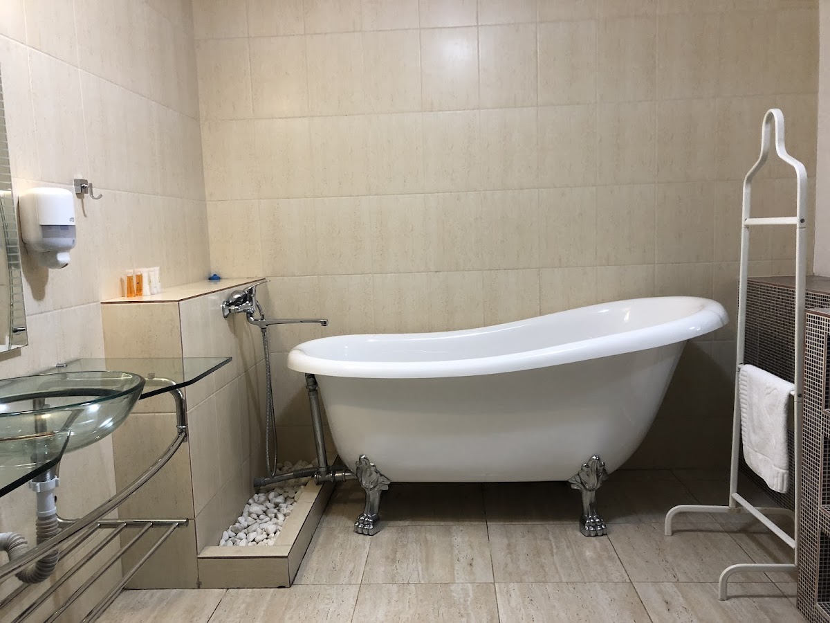 Hanul lu' Moș Opincă - foto 3