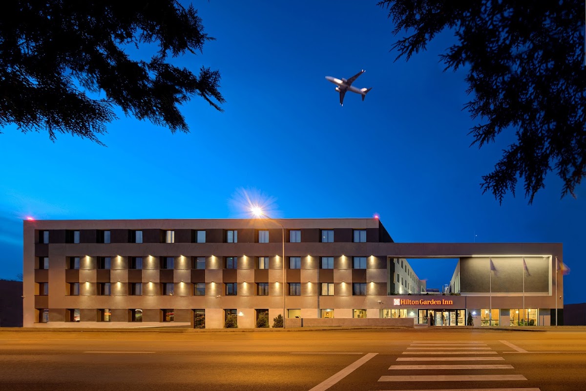 Hilton Garden Inn Aeroportul București - foto 1