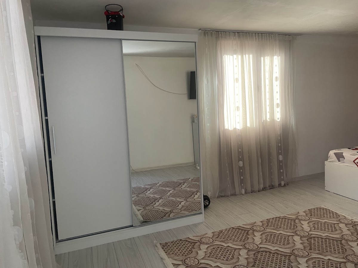 Hostel Găești Balis