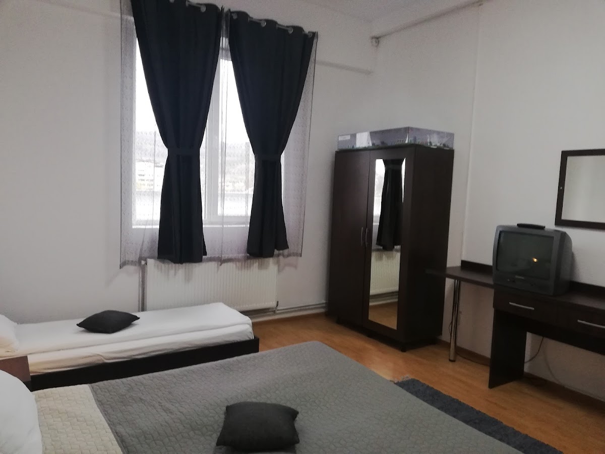HOSTEL VALCEA