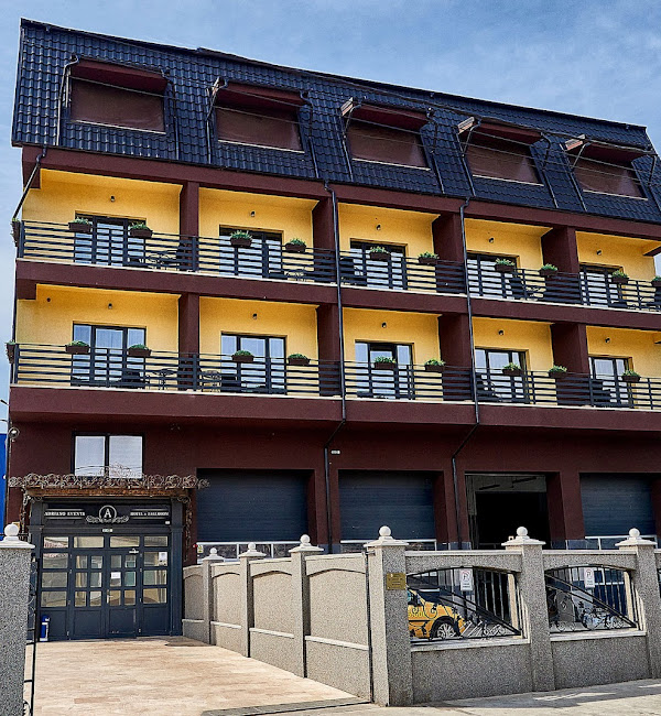 Hotel Adriano