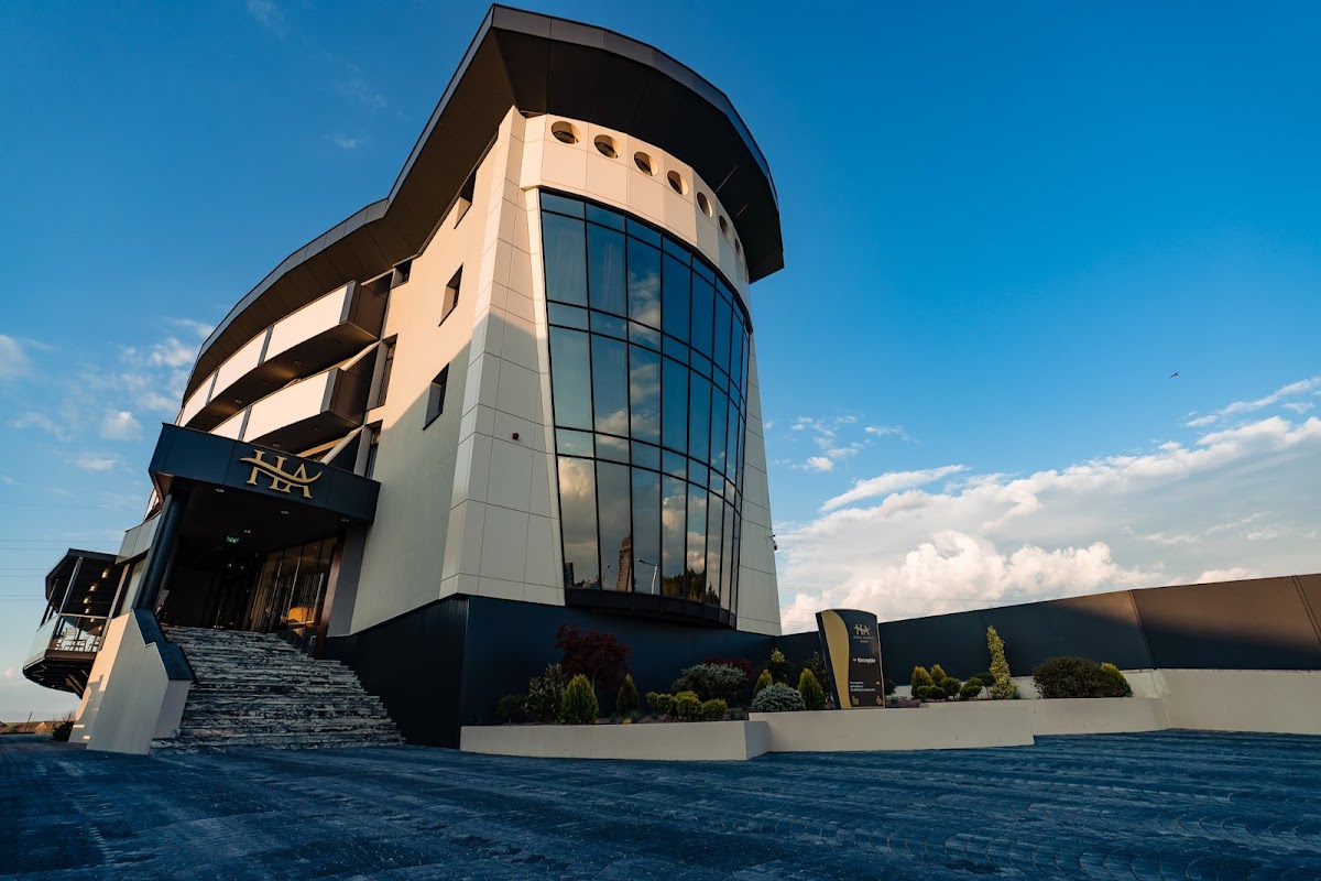 Hotel Aventus