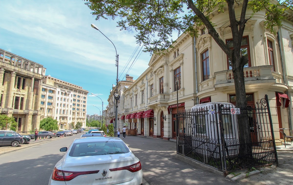 Hotel Avenue Parliament Old Town
