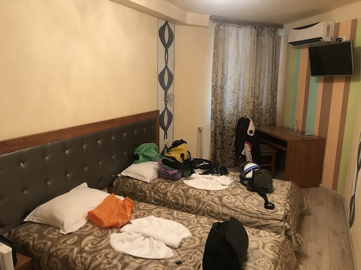 Hotel Caraş - foto 2