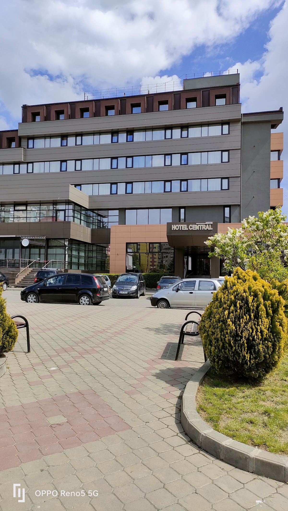 Hotel Central Pașcani - foto 1