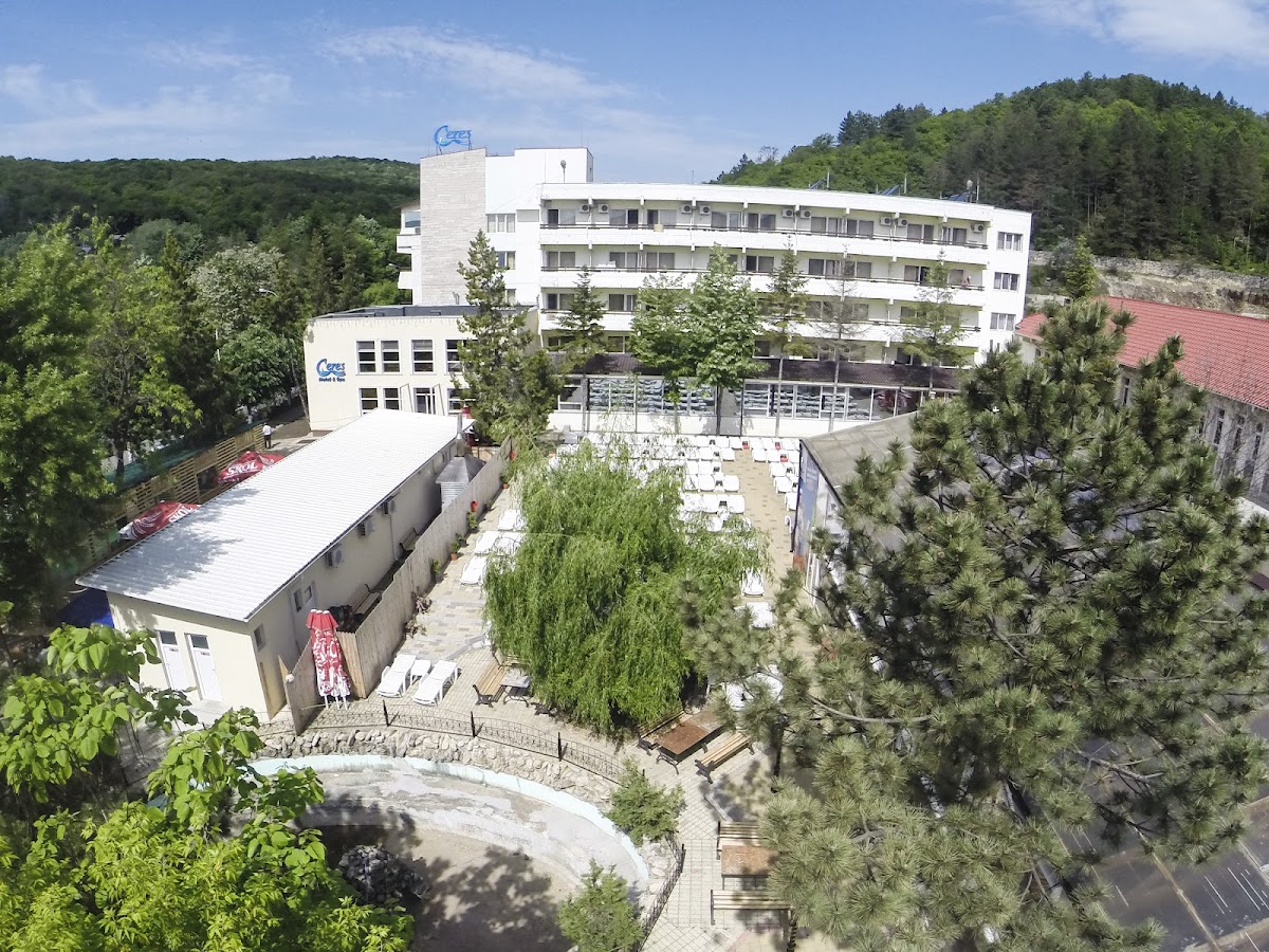 Hotel "Ceres"