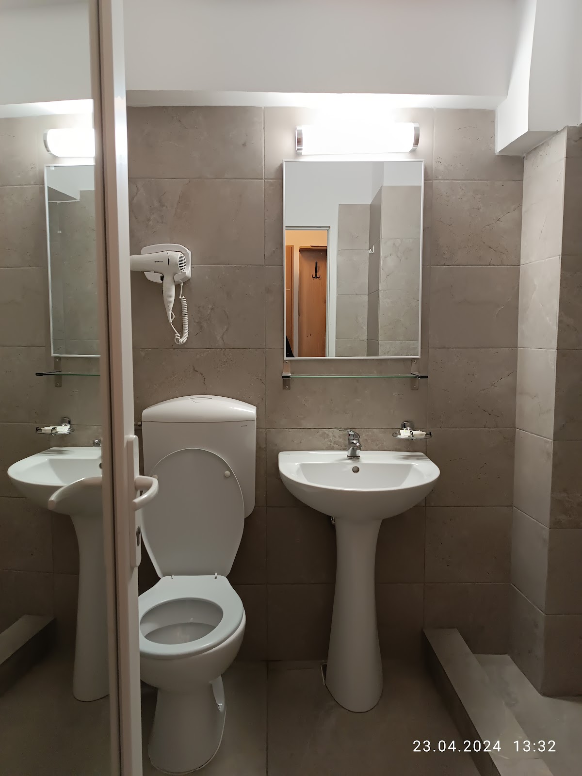 HOTEL "CERES" - PUCIOASA, ROMANIA