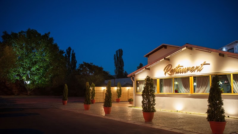 Hotel Club Seva, Câmpina