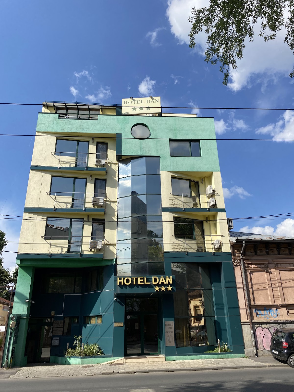 Hotel Dan
