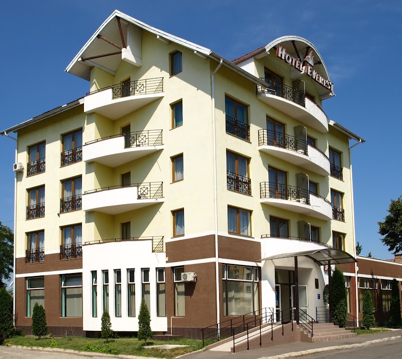 Hotel Everest, Târgu Mureş