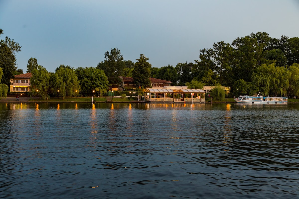 Hotel Herăstrău
