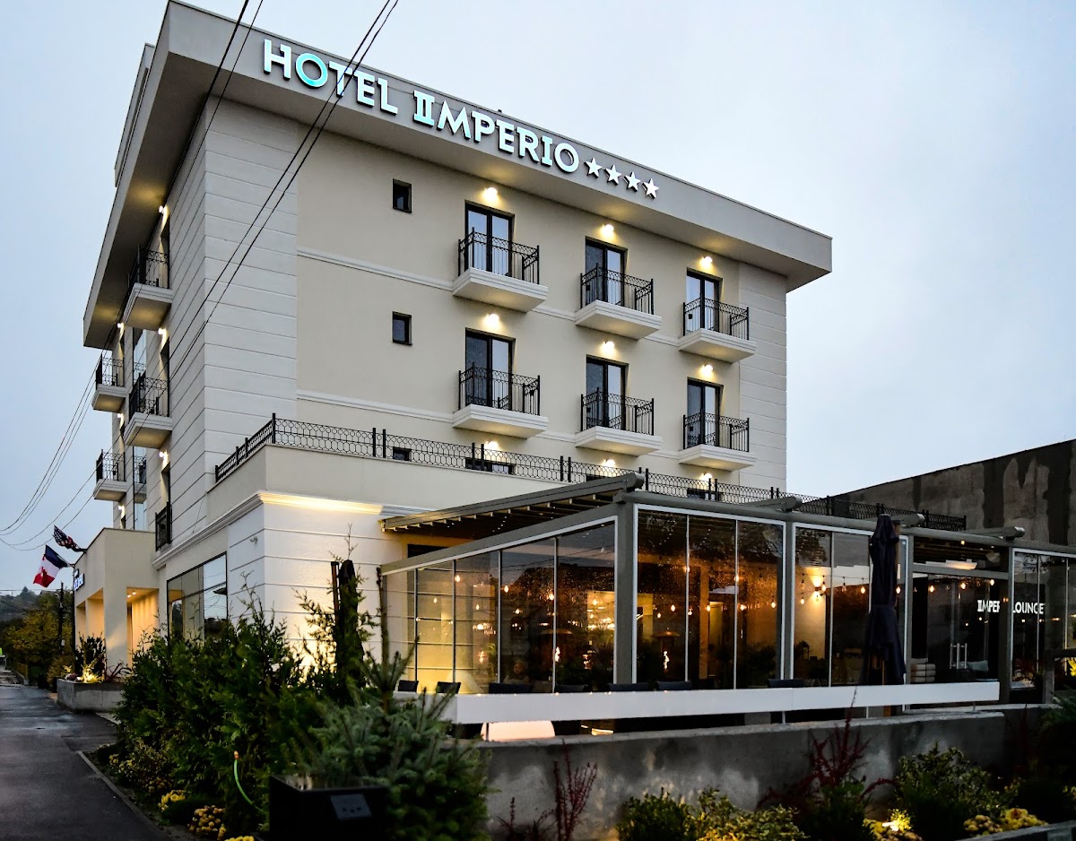 Hotel Imperio - foto 1