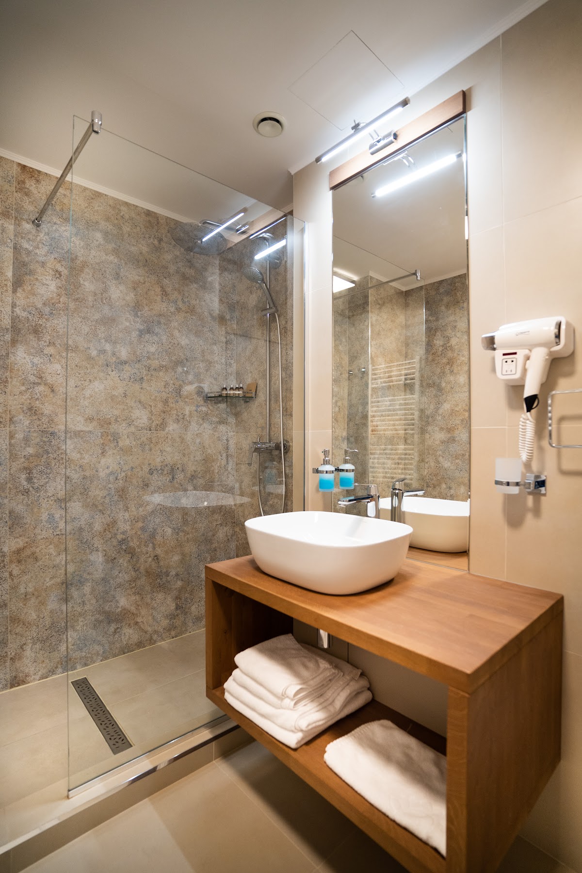 Hotel Imperio - foto 3