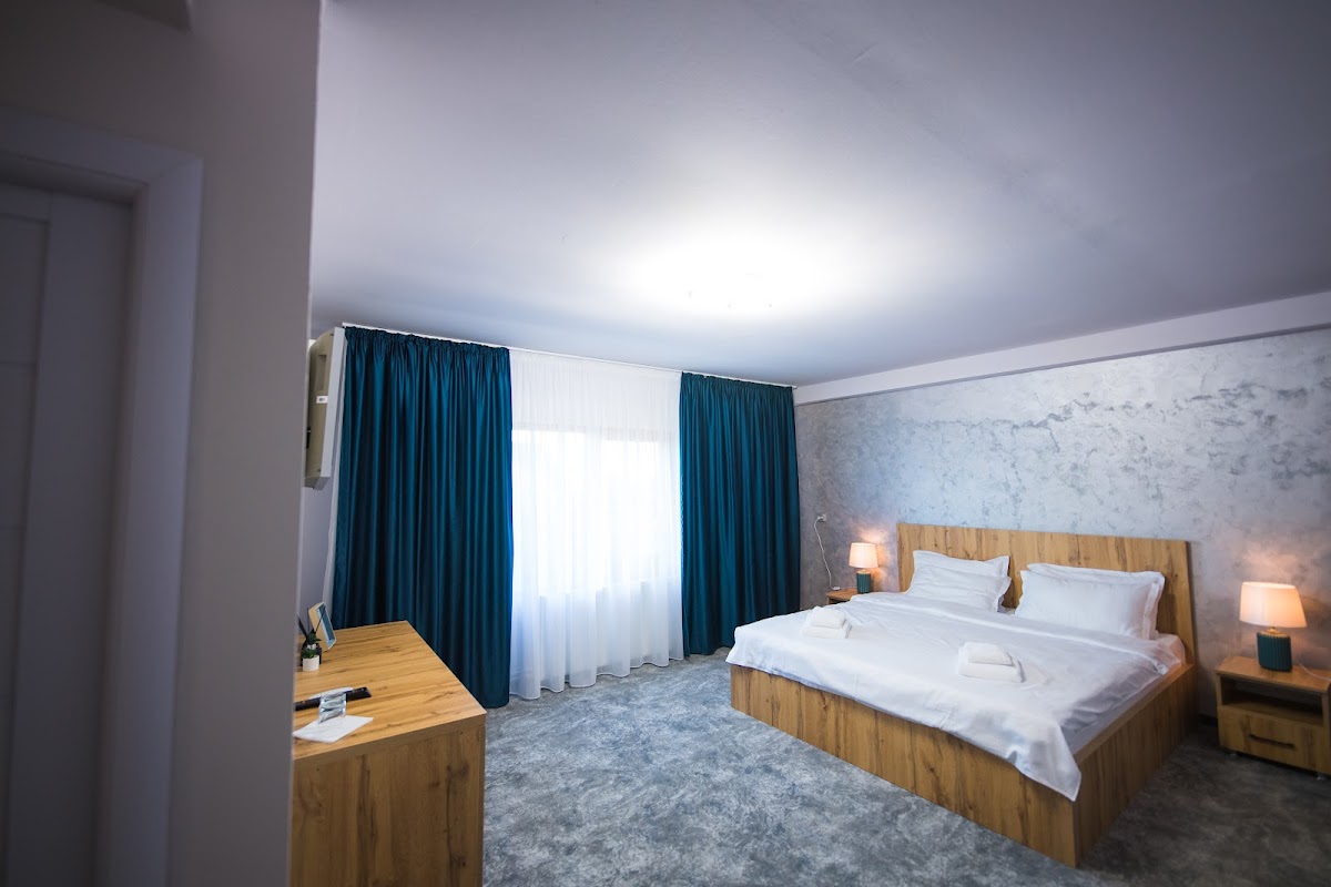 Hotel Imperium & Pool