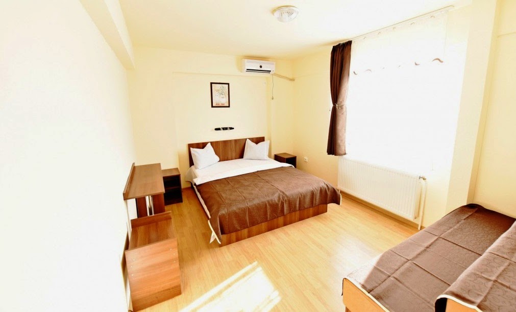 Hotel Nirvana - foto 2