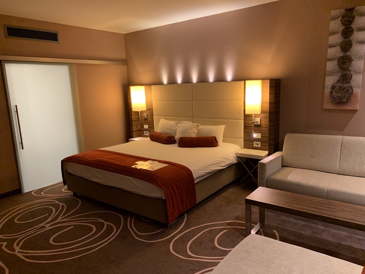 Hotel Ramada Pitești - foto 2