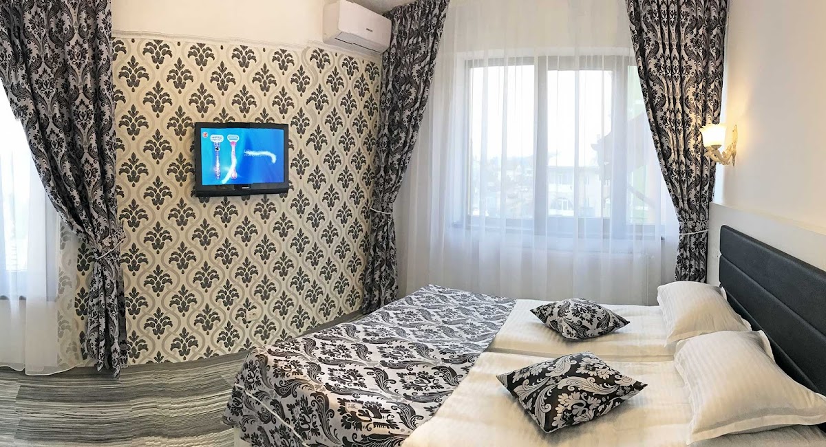 Hôtel Restaurant Ayan - foto 1