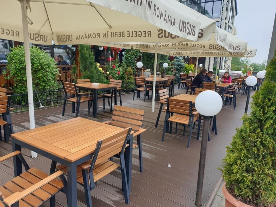 Carul cu Flori Étterem Szálloda - foto 1