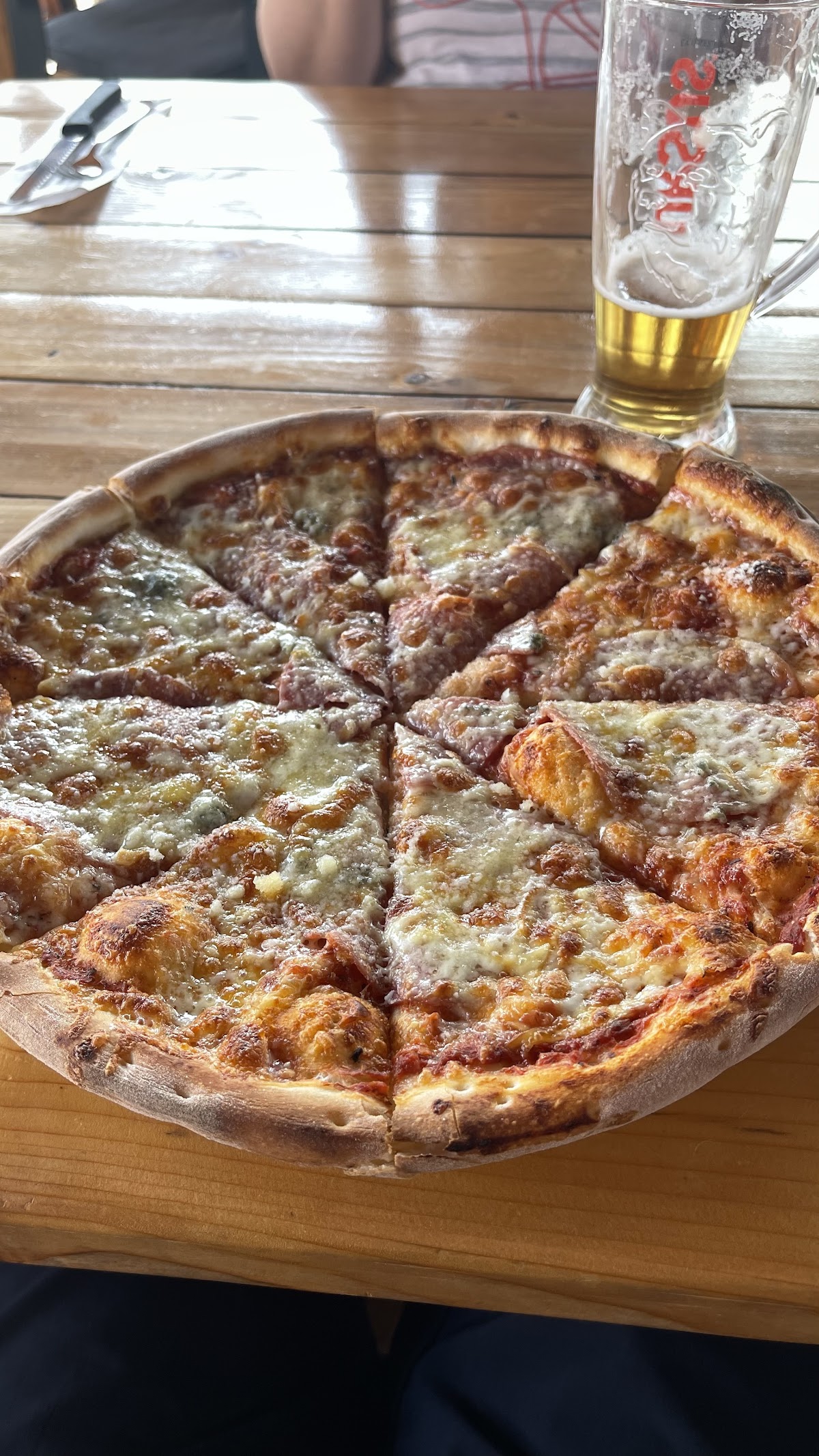 Carul cu Flori Étterem Szálloda - foto 5