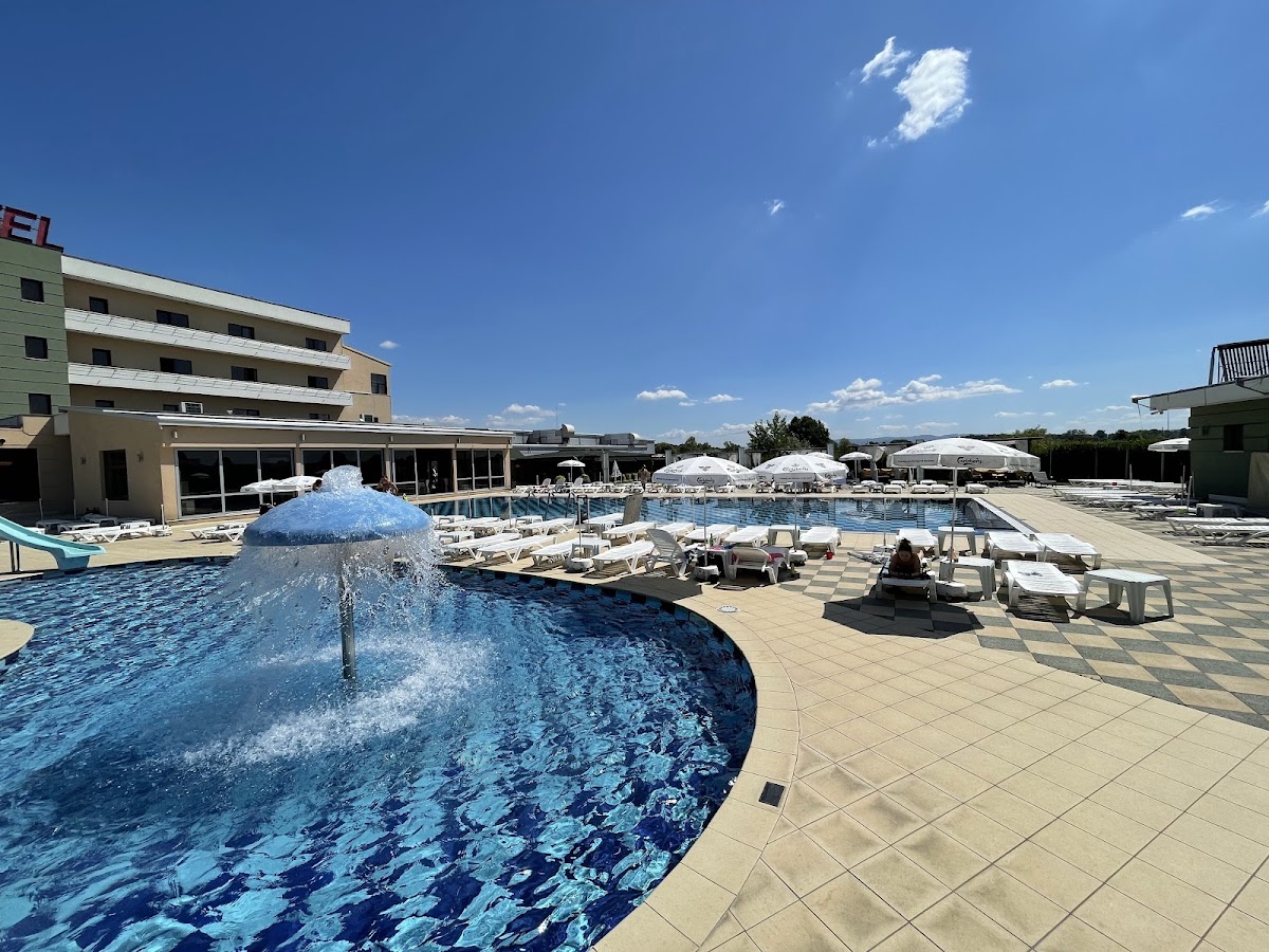 Hotel Romanița - foto 1