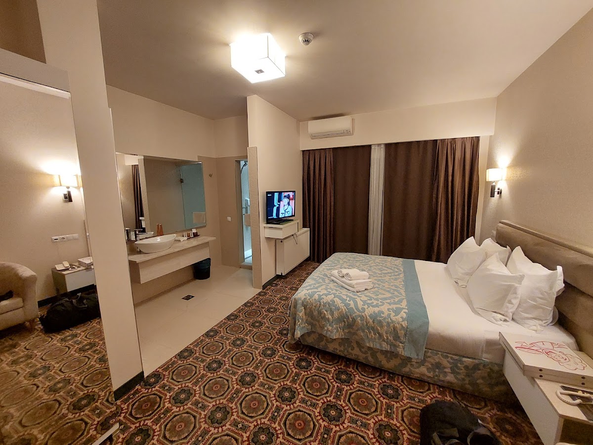 Hotel Romanița - foto 2