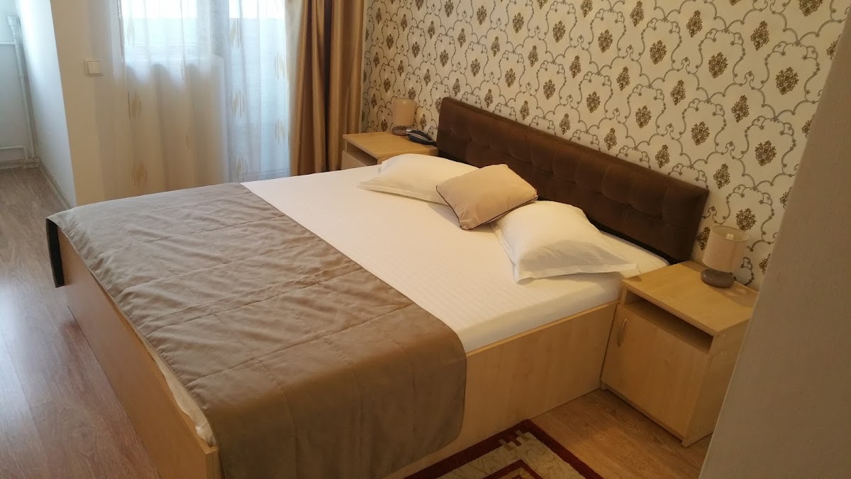 Hotel Story