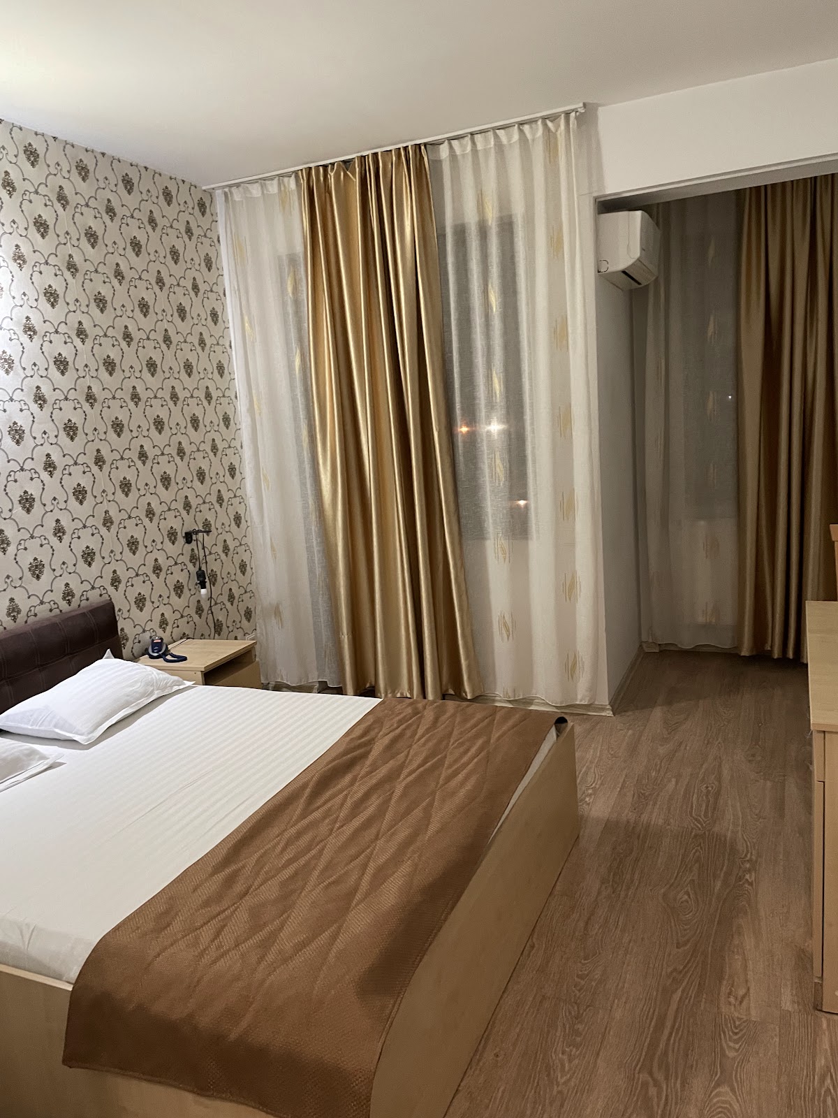 Hotel Story
