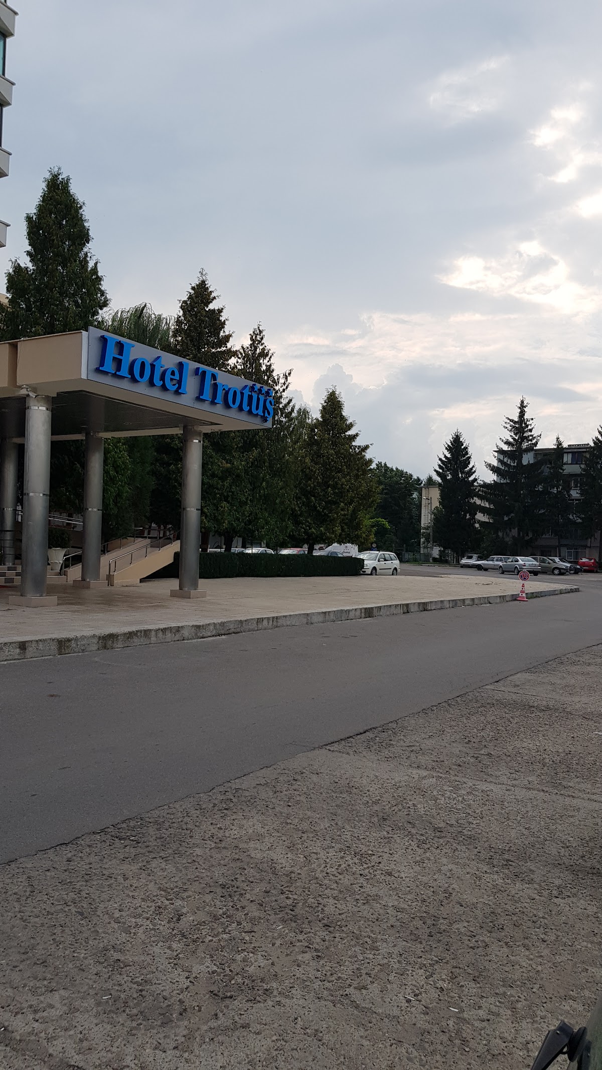 Hotel Trotuș Onești - foto 4