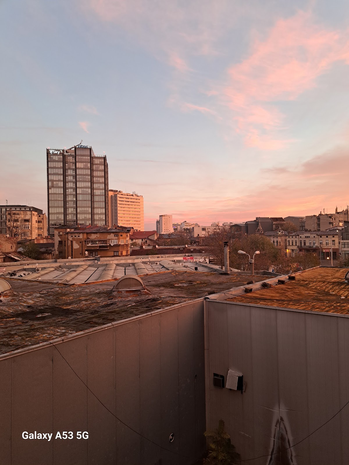 Hotel Uranus - foto 1