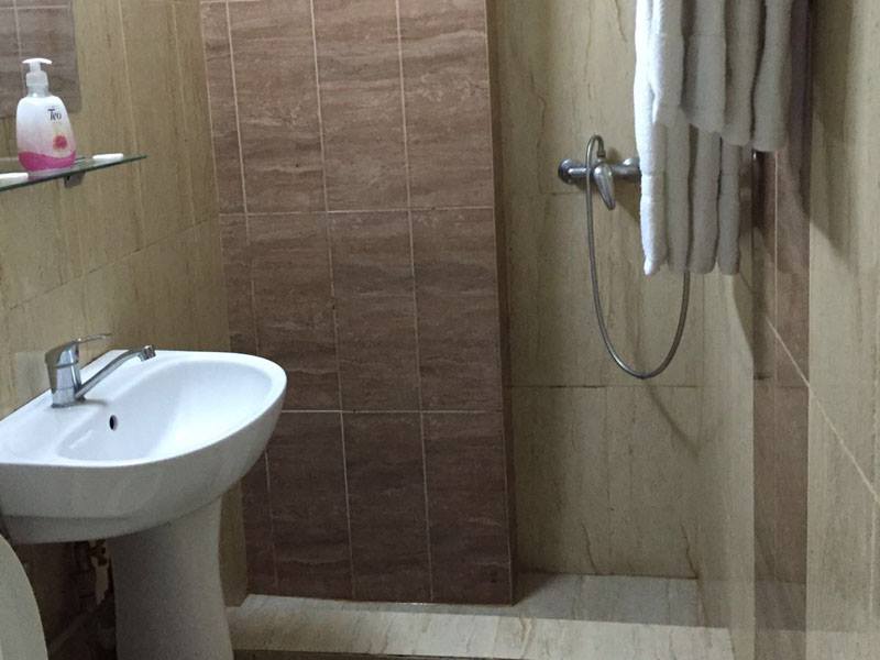 Hotel Zenix - hotel de 2 estrellas en Bucarest, alojamiento en Bucarest
