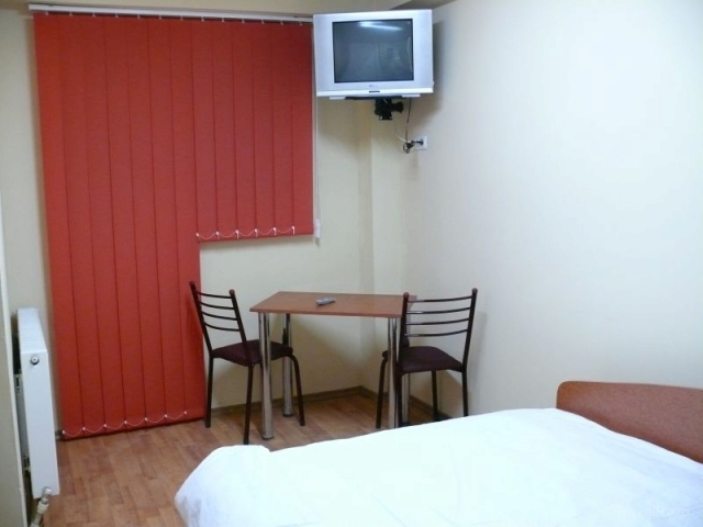 Hotel Zenix - hotel de 2 estrellas en Bucarest, alojamiento en Bucarest