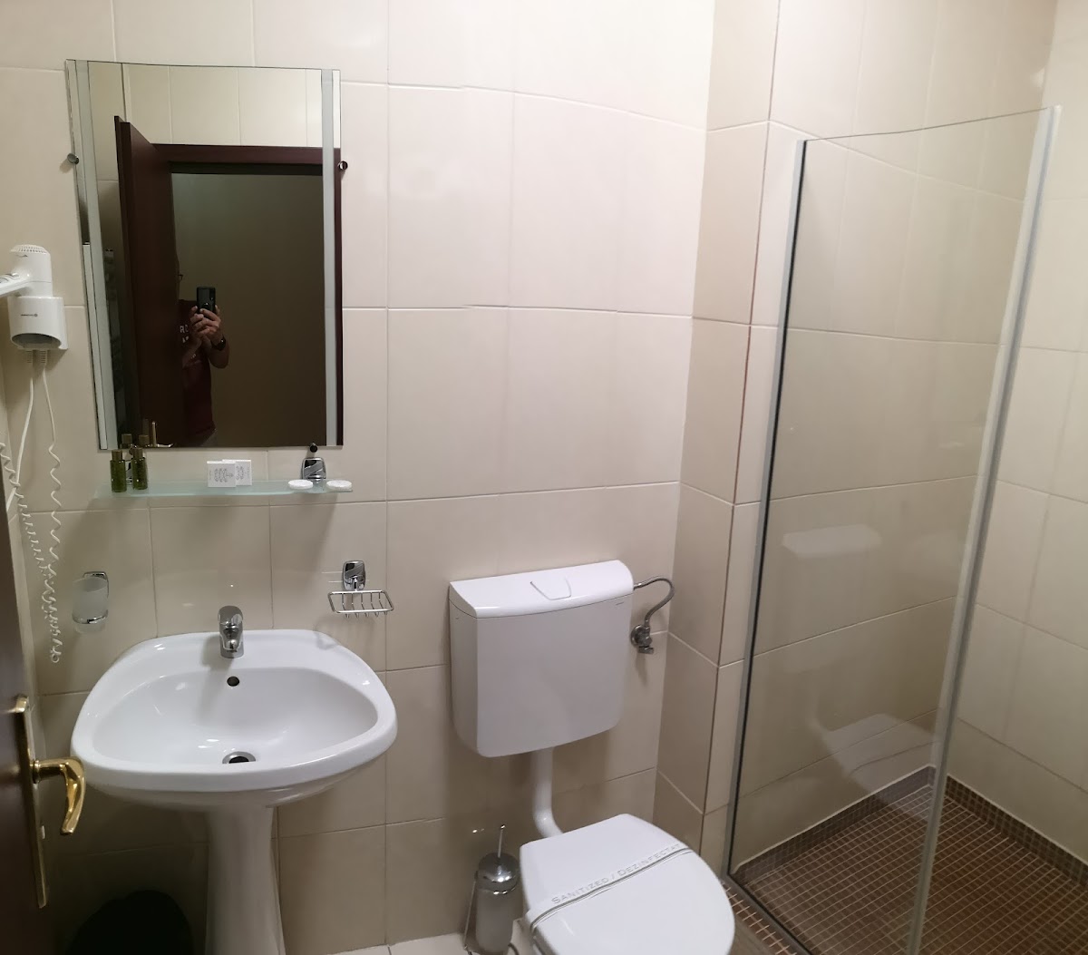 Hotel Magnus - Galați - foto 3