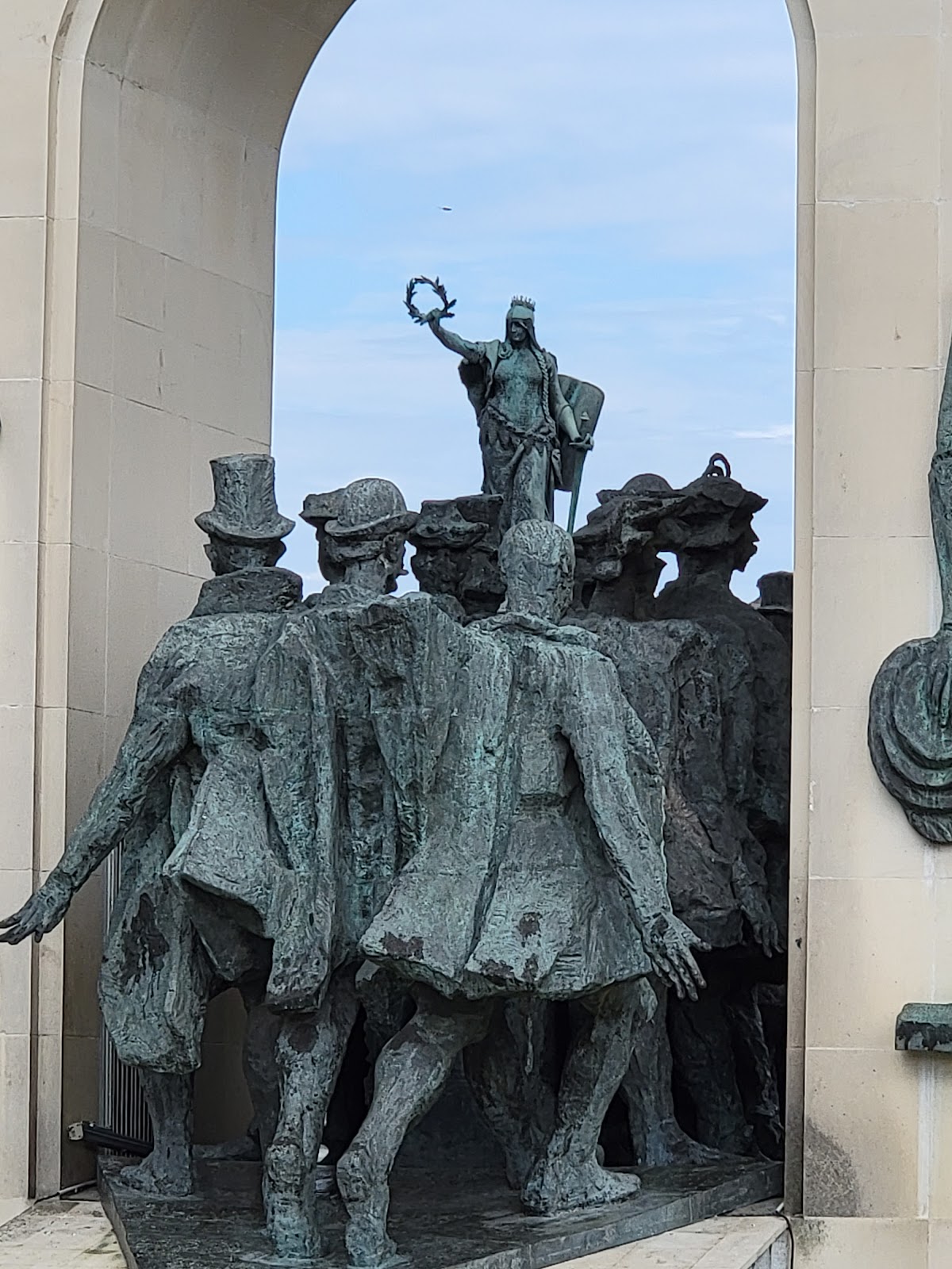 Statua della Libertà Ungherese - foto 5