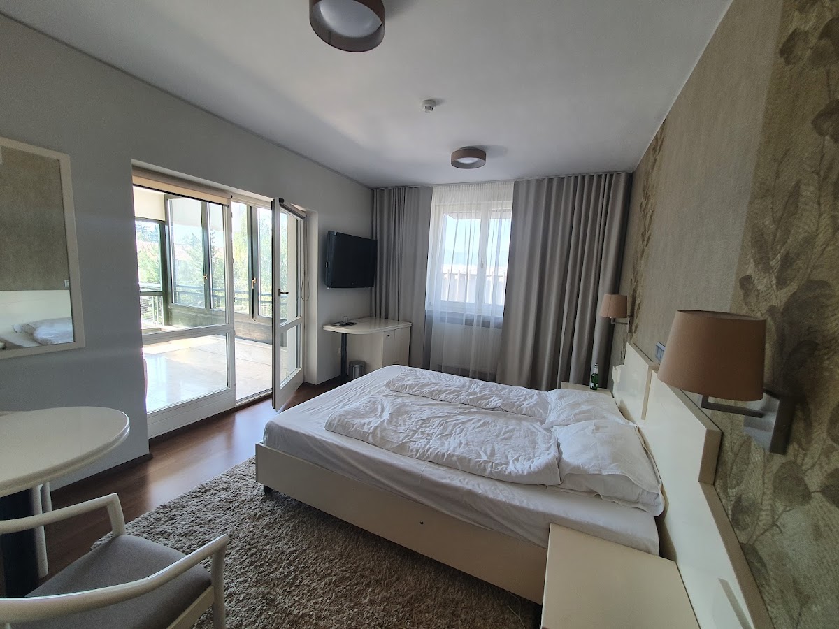 Hunguest Hotel Fenyő - foto 2