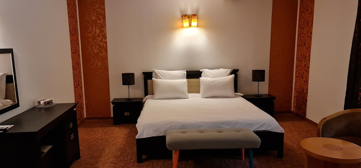 Hunter Vip Reghin - foto 2