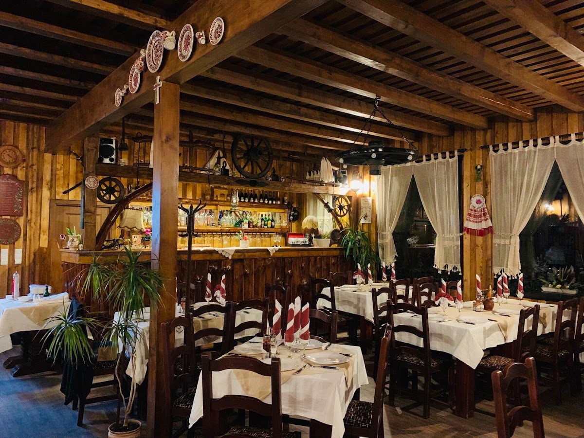 Hunyadi Csárda - foto 1