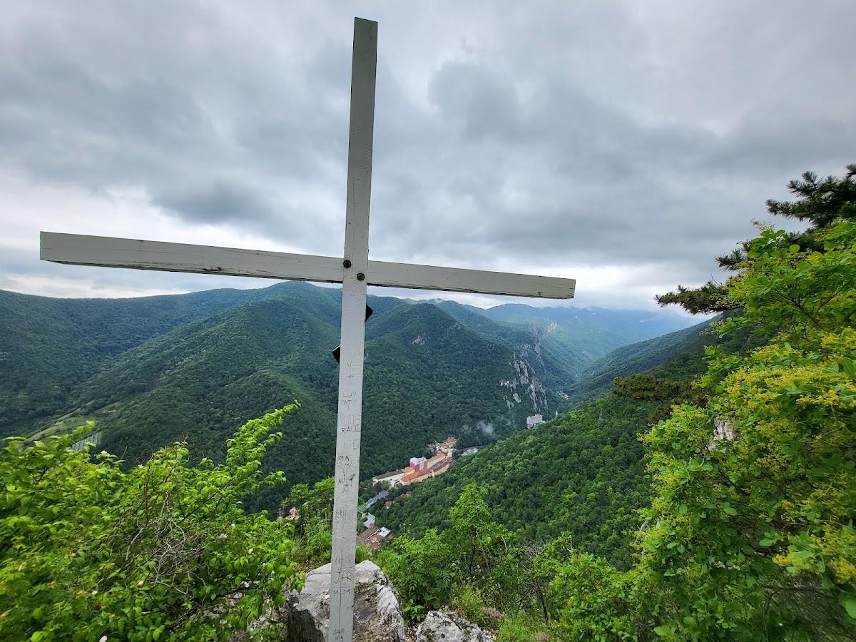 Entrée du Sentier Crucea Albă - foto 4