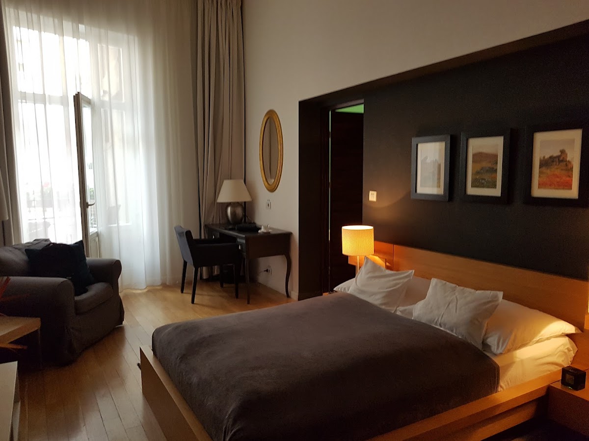 Ivana Hotel