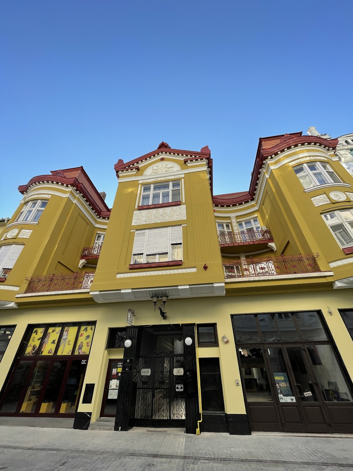 Ivana Hotel