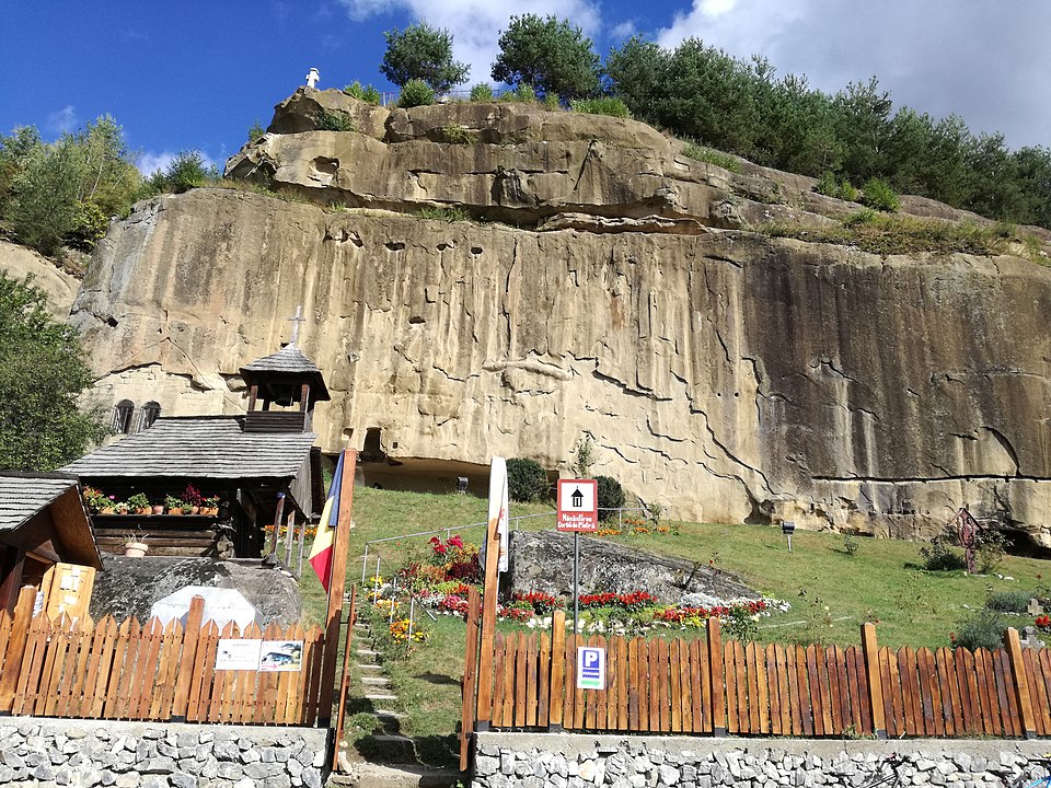 Izvoare naturale Corbi, Corbi