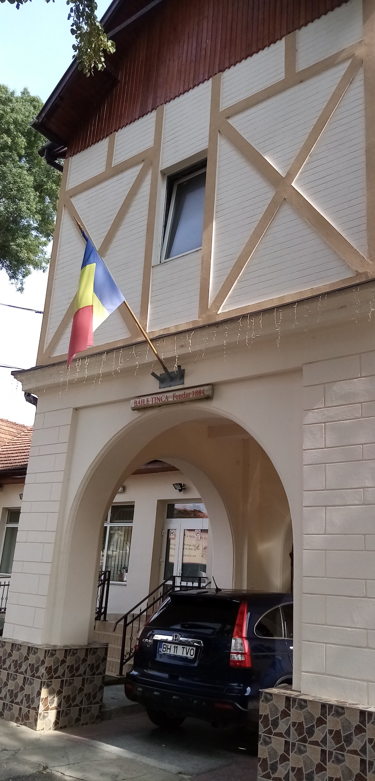 Izvor cu apa minerala Tinca - foto 2
