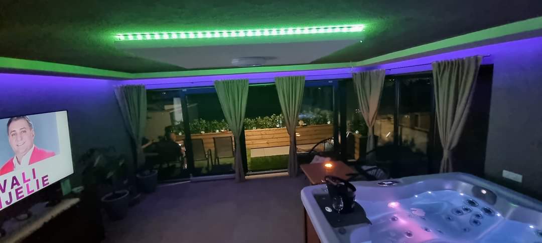 Jacuzzi Home