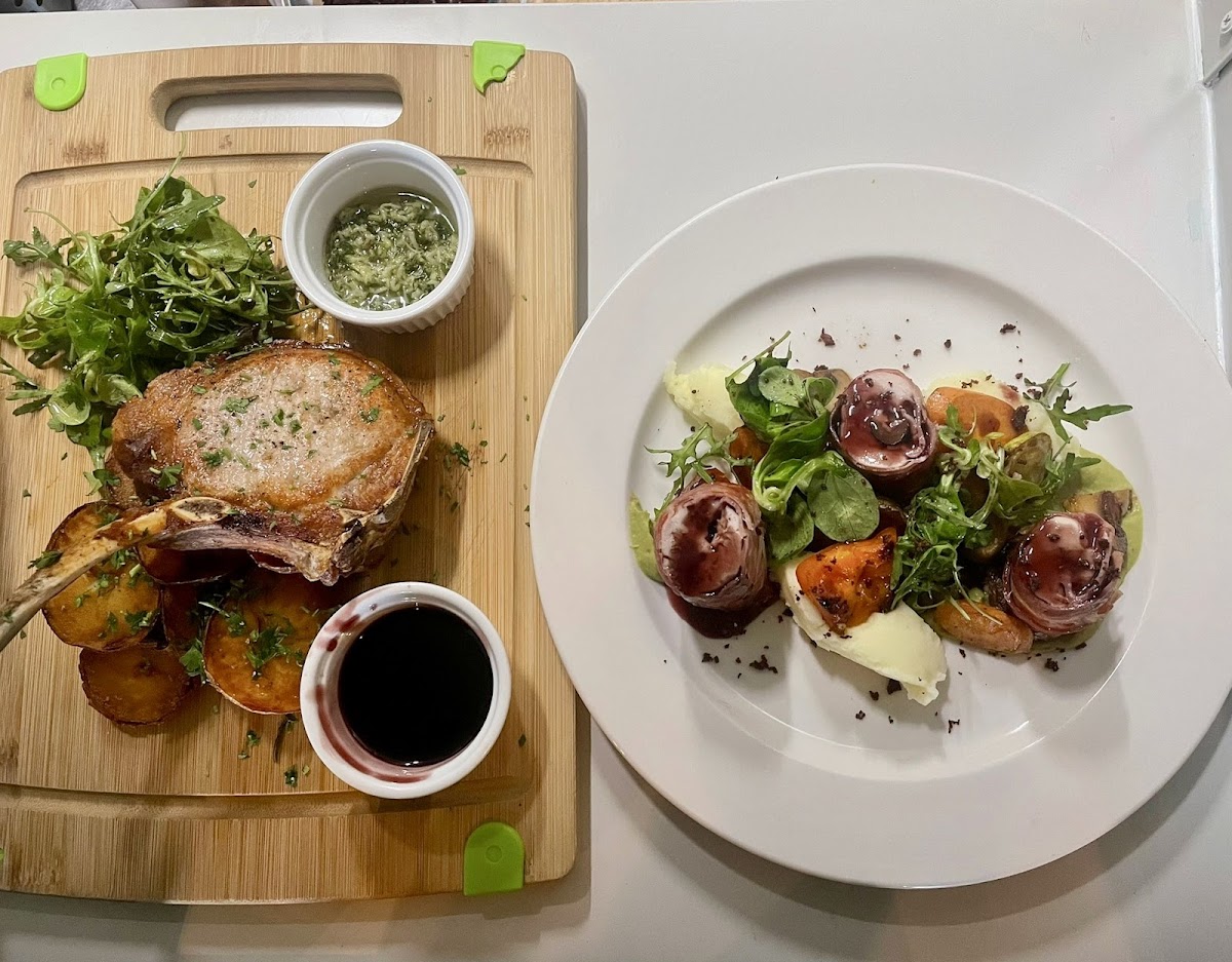 Jenaki's Bistro & Lounge - foto 2