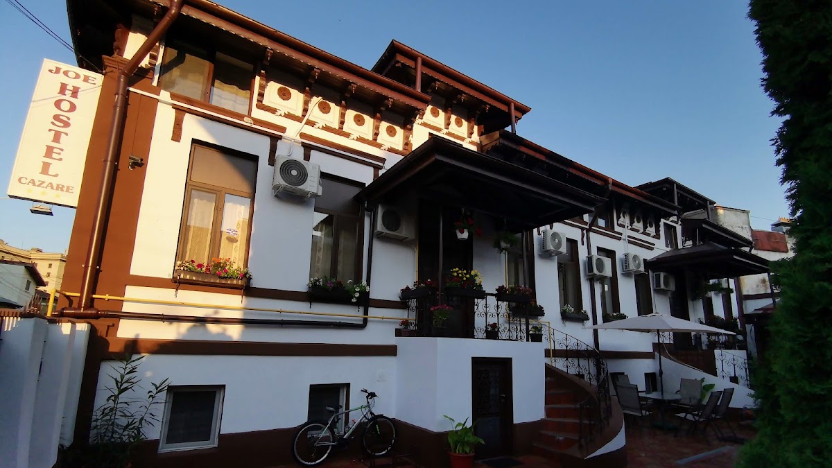 Joe Hostel